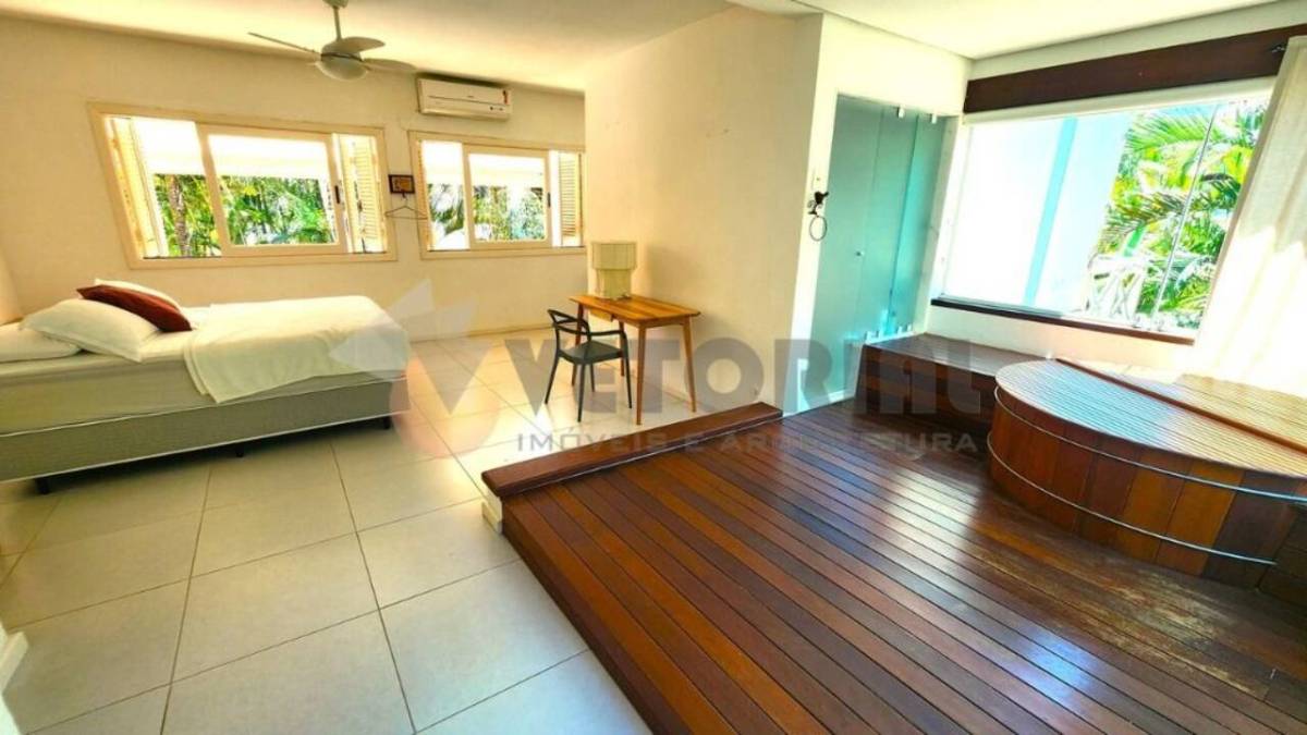 Casa à venda com 5 quartos, 264m² - Foto 9