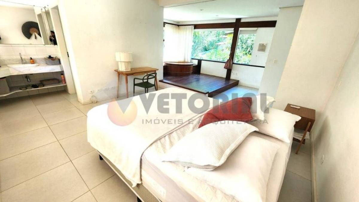 Casa à venda com 5 quartos, 264m² - Foto 10