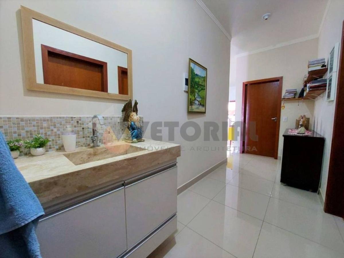 Casa à venda com 3 quartos, 180m² - Foto 25